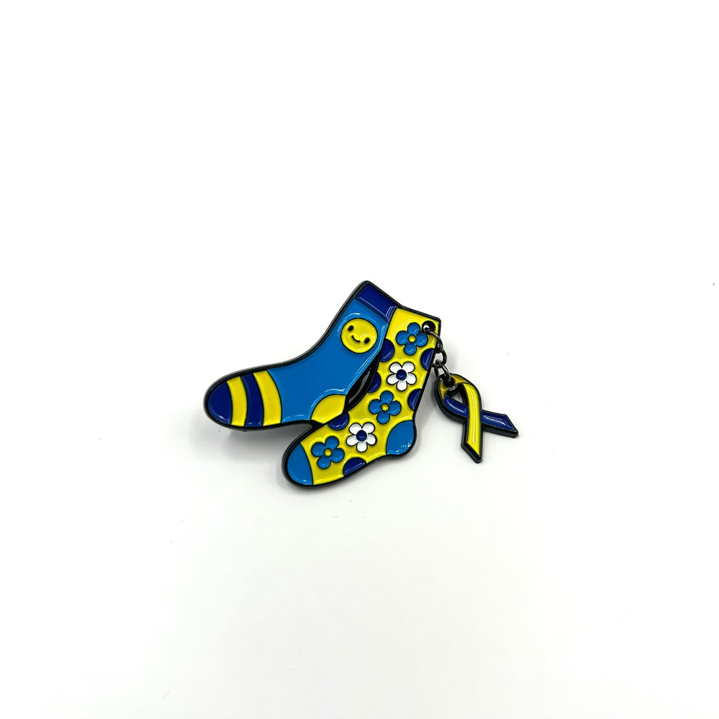 Pin's TRISOMIE 21 - Chaussettes dépareillées