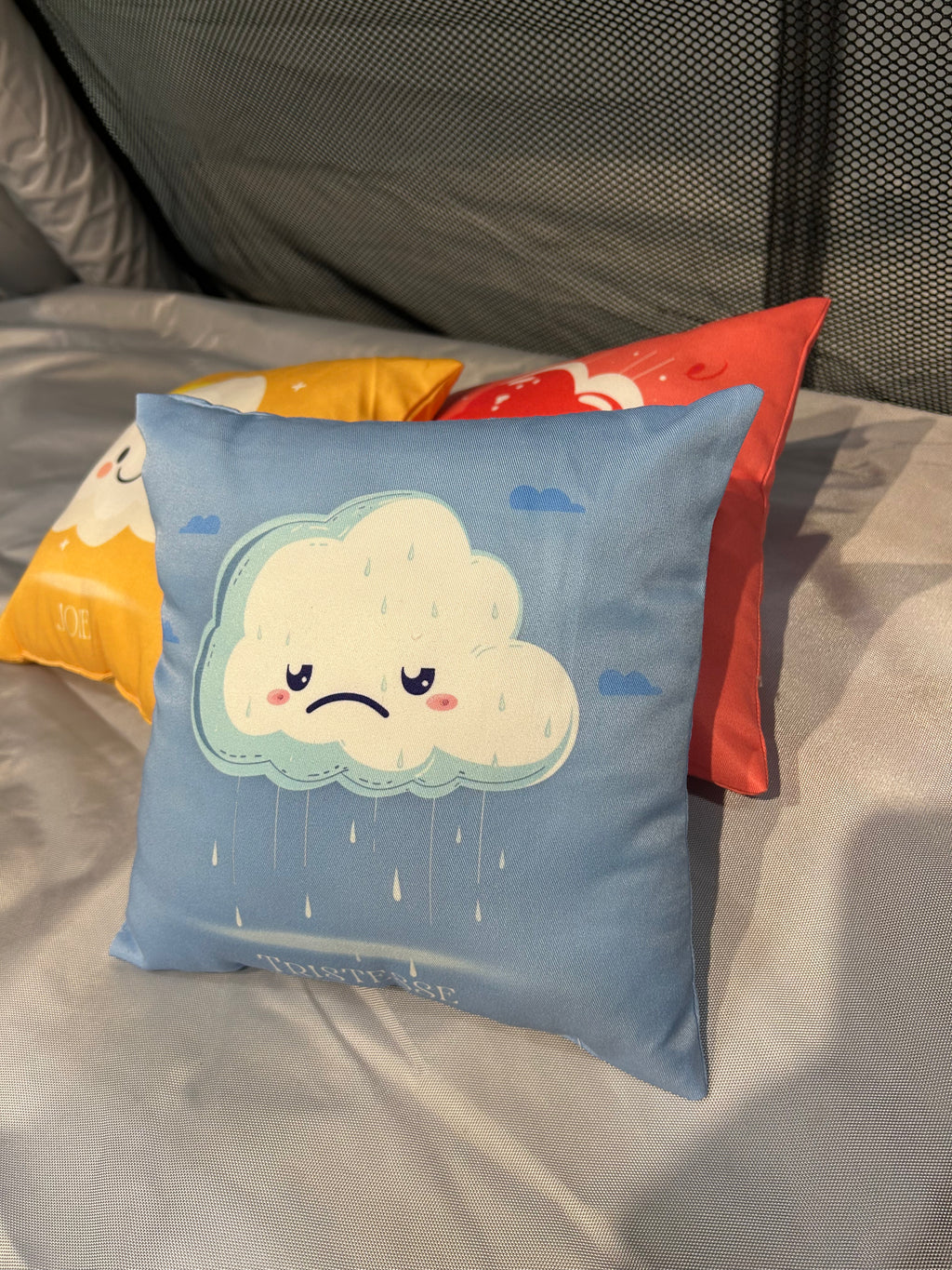 LOT DE 4 COUSSINS EMOTIONS JOIE, COLERE, TRISTESSE, PEUR